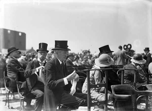 Team kits football premier league