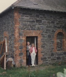 Image of Seamus and Marie Heaney outside Glanmore Cottage 
