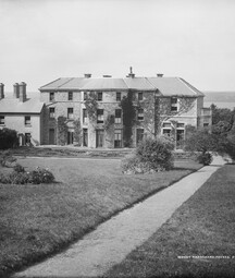 Photograph of Mount Trenchard 