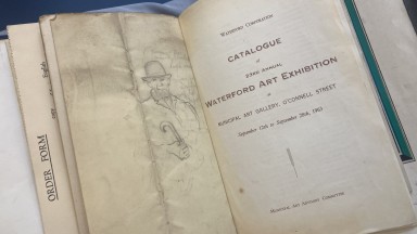 Harry Kernoff papers open with a sketch of a man in hat and using a cane