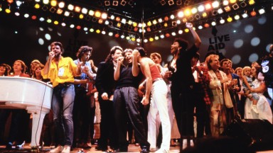 Artists on stage during the finale at Wembley, with Freddie Mercury, Paul McCartney and Bono in center