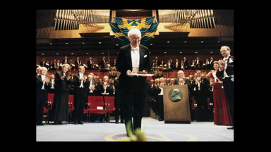 Seamus Heaney poses with the Nobel Prize for Literature he received during the Nobel ceremonies in Stockholm on 10 December 1995 