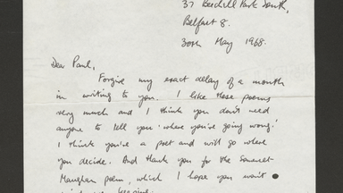 A hand written letter by Seamus Heaney to Paul Muldoon