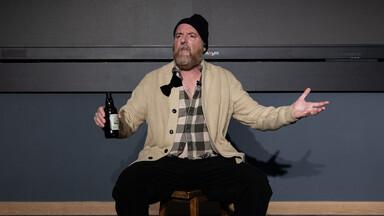 Jérôme Pouly performs an extract from Faith Healer.