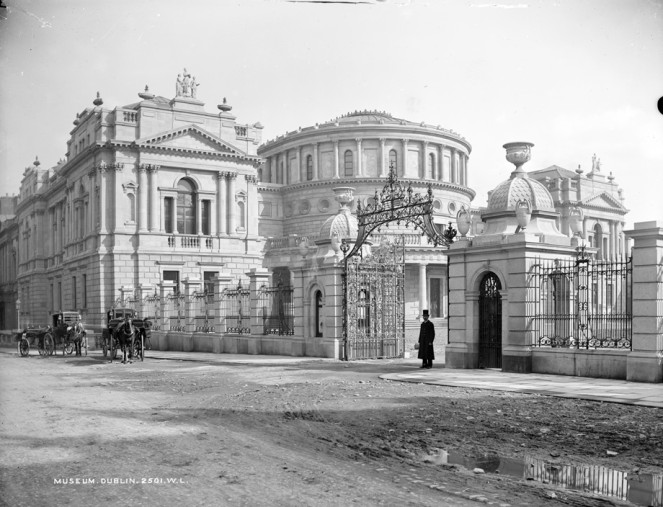 We even appear in the Lawrence Collection, complete with carriages and a fairly sizeable pothole, 1890s. NLI ref. LROY 2501