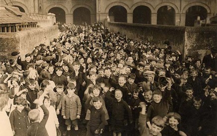 Children's Party, Dublin by photographer W.D. Hogan, ca. 1924. NLI call no. HOG221