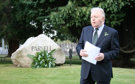 Felix M. Larkin delivering the address at the Ivy Day commemoration of the death of Charles Stewart Parnell in Glasnevin Cemetery, 4 October 2009