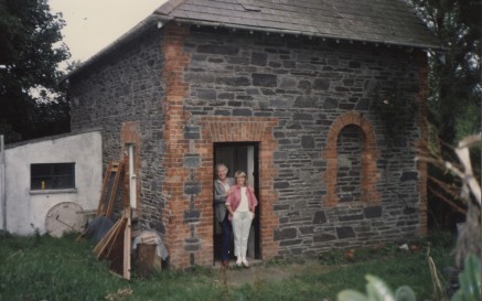 Image of Seamus and Marie Heaney outside Glanmore Cottage